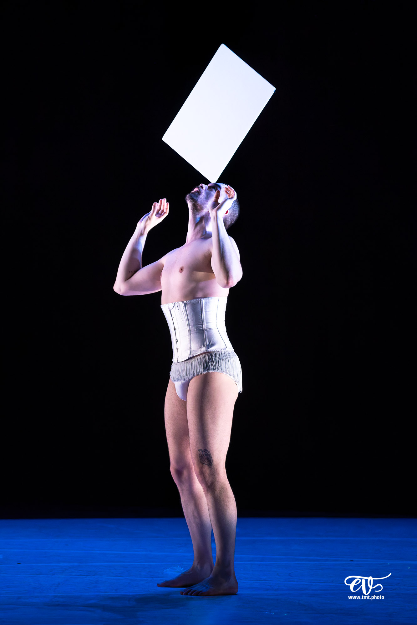 A4 (COMME LA FEUILLE) CIE CHICOS MAMBO